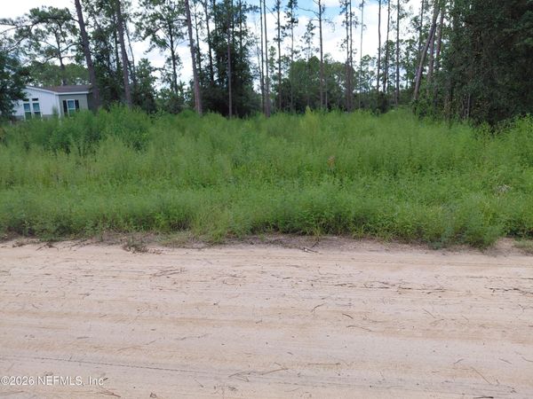 104 HOWARD Drive, Interlachen, FL 32148