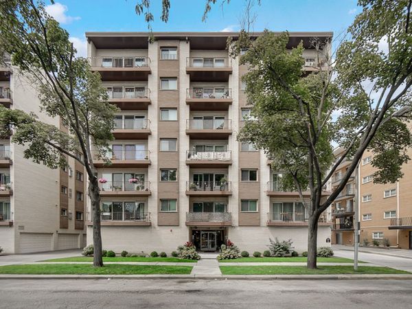 235 Marengo Avenue , Unit 3E, Forest Park, IL 60130