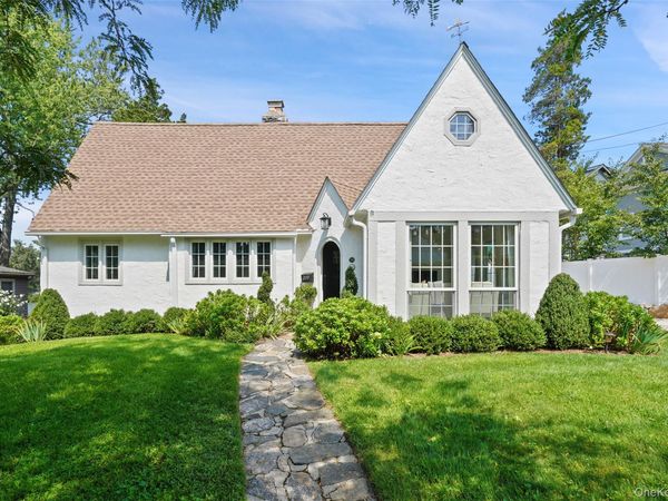 319 Oakland Beach Avenue, Rye, NY 10580