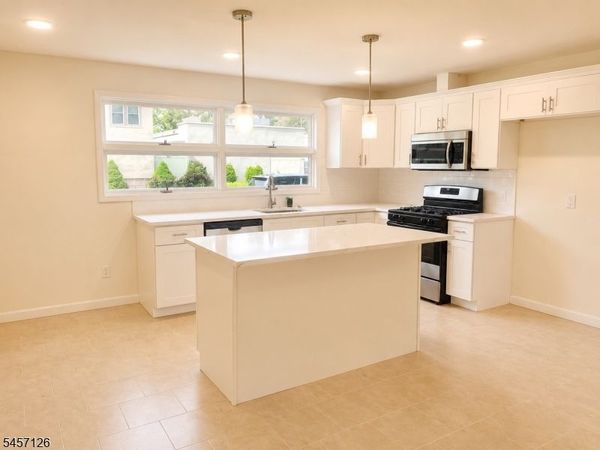105 Chandler Ave, Unit 2, Roselle, NJ 07203
