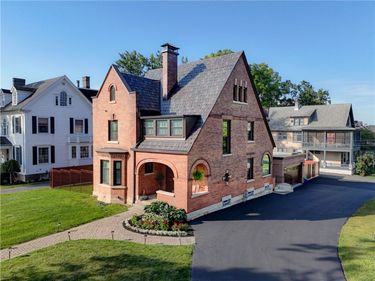228 N Main Street, Canandaigua, NY 14424