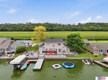 2419 West Shore Drive, Union, NE 68455