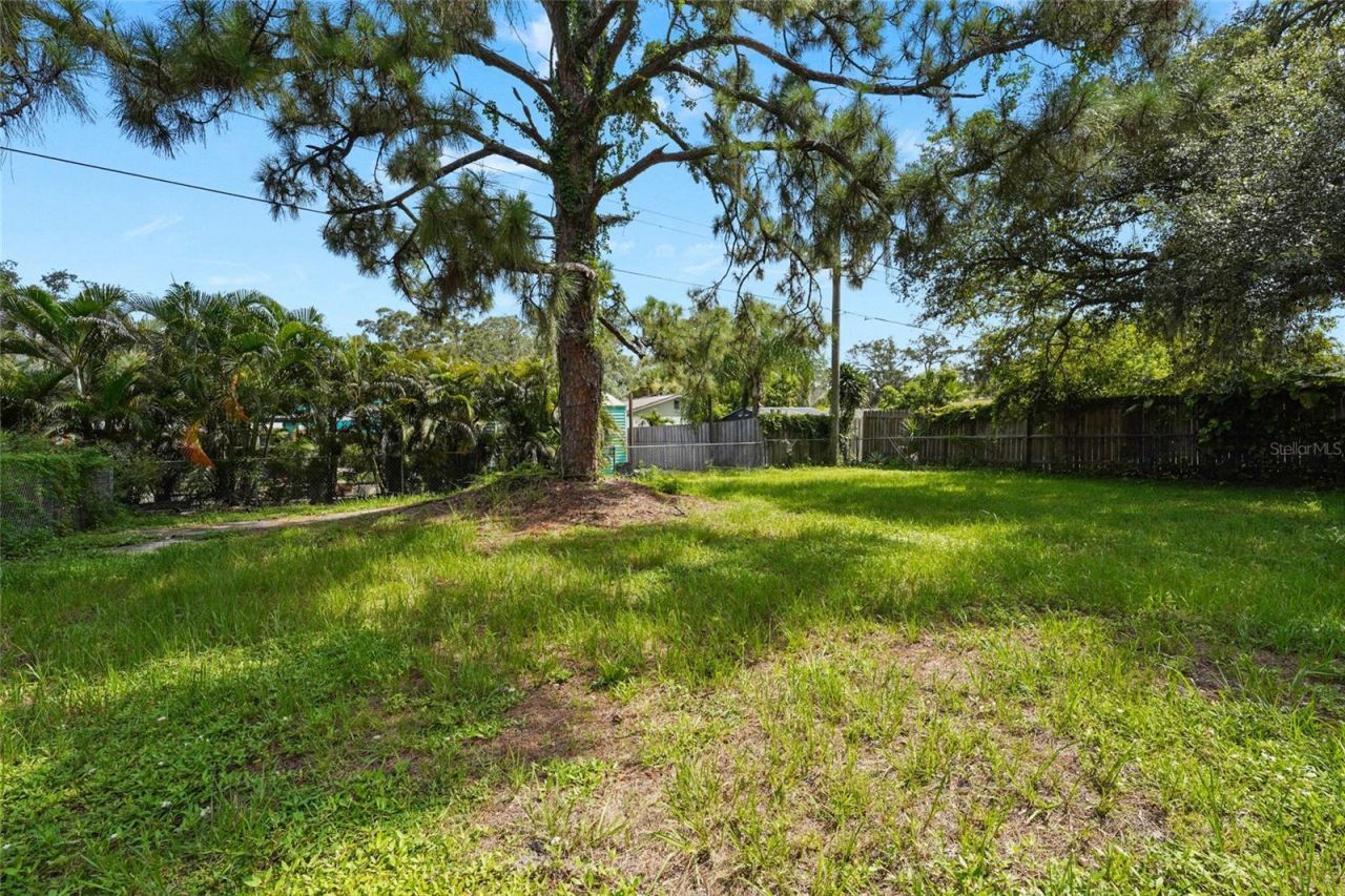 4923 Brookmeade Drive, Sarasota, FL 34232 Photo