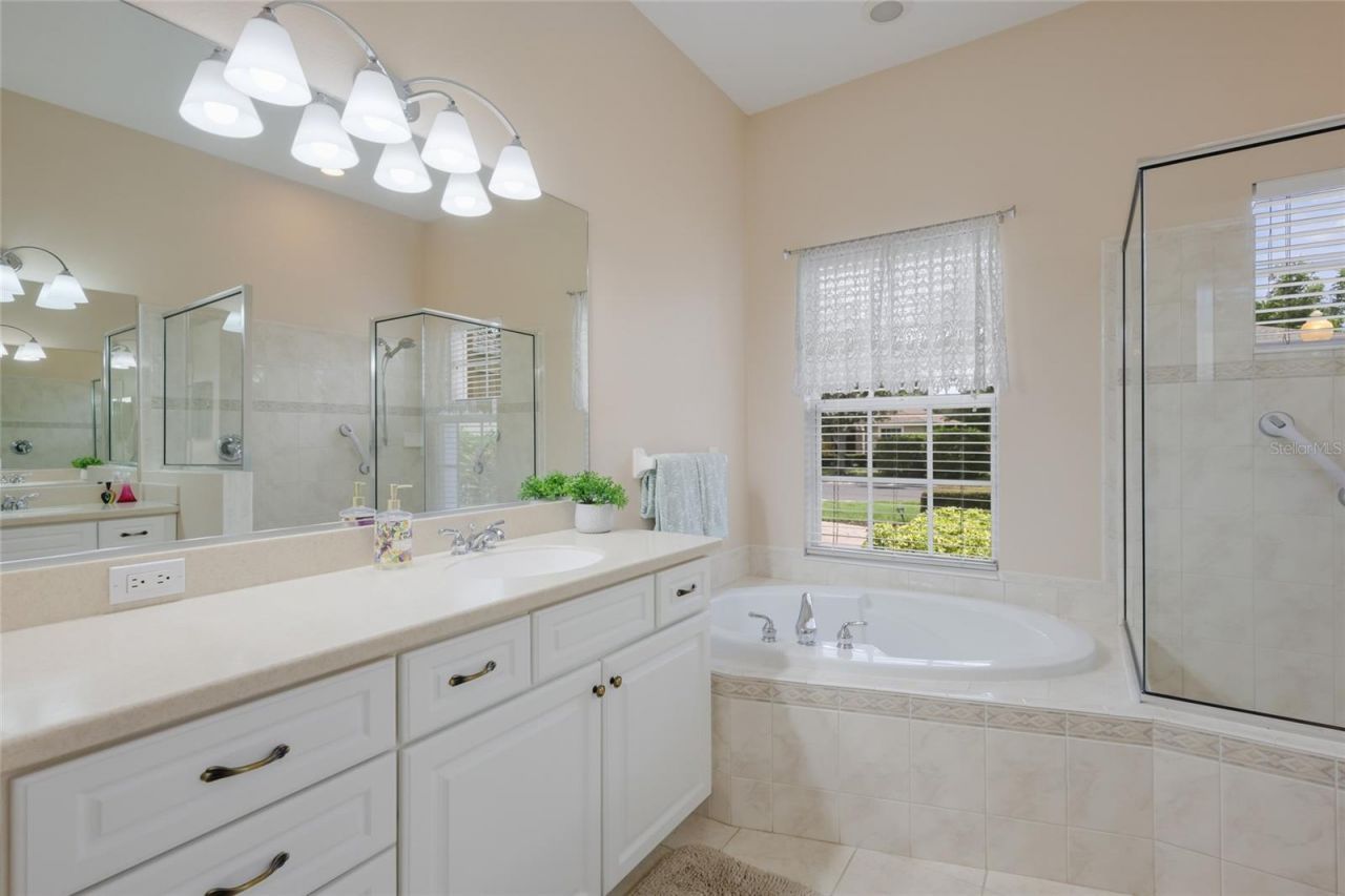 248 Dahlia Court , Bradenton, FL 34212 Photo