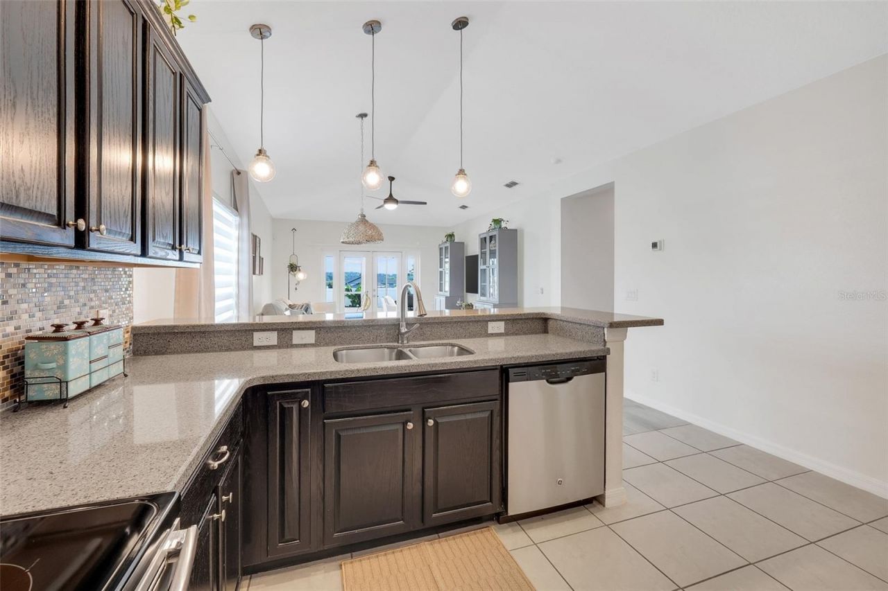 491 Kestrel Drive , Groveland, FL 34736 Photo