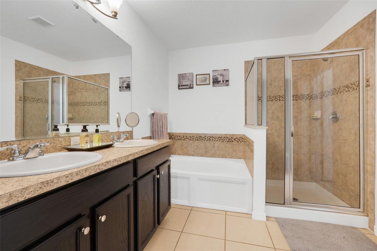 491 Kestrel Drive , Groveland, FL 34736 Photo