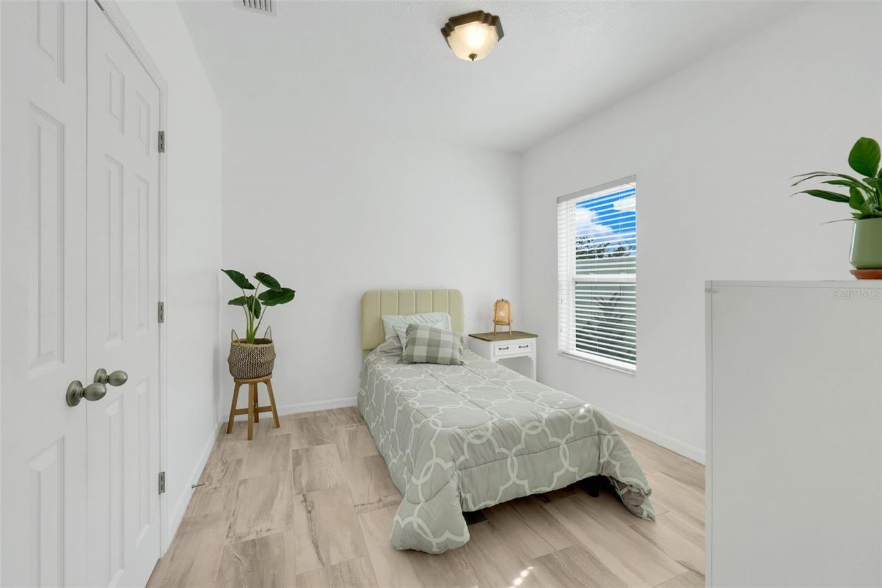 491 Kestrel Drive , Groveland, FL 34736 Photo