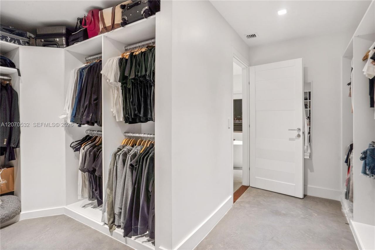 4001 Monserrate St, Coral Gables, FL 33146 Photo