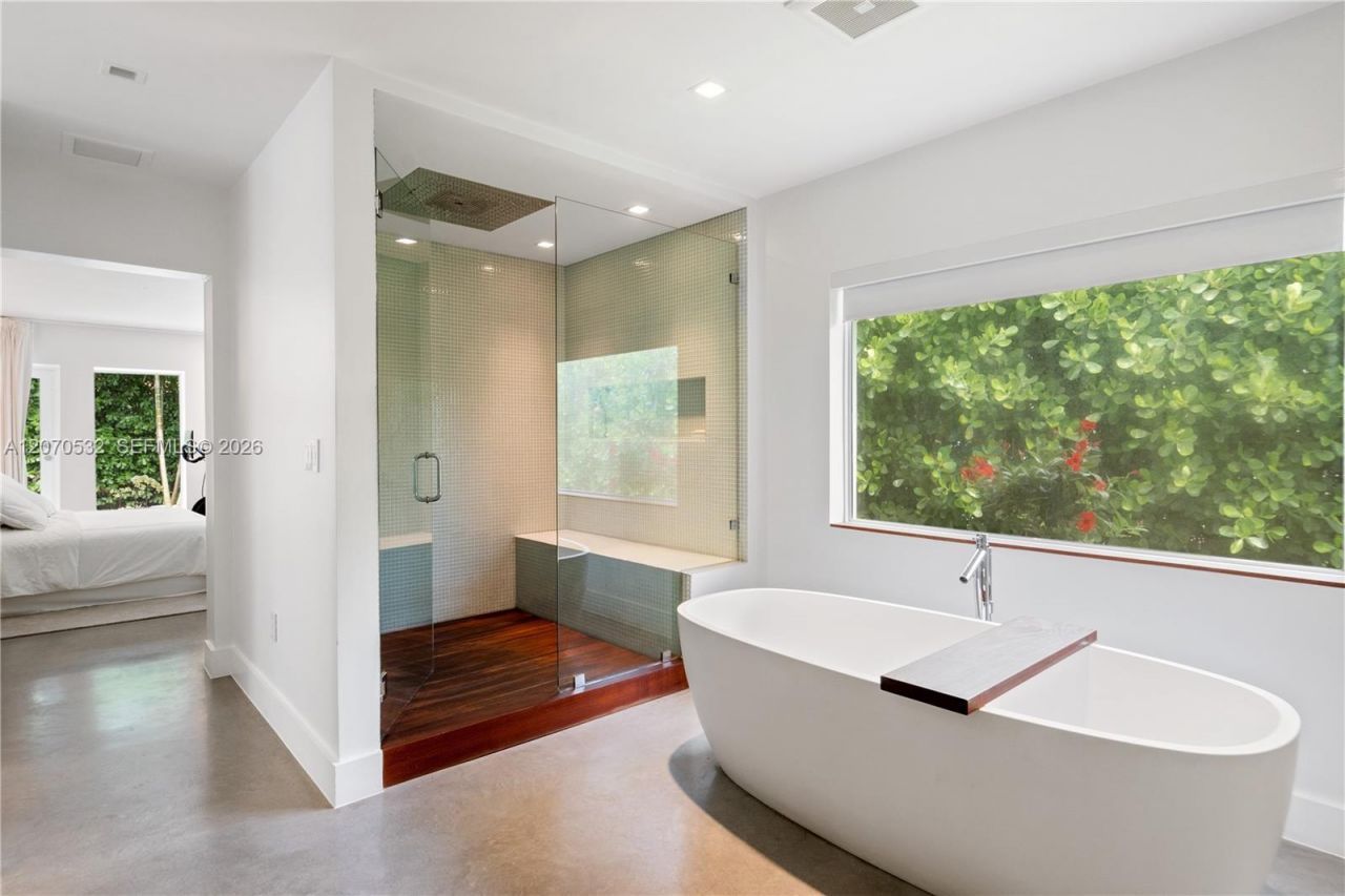 4001 Monserrate St , Coral Gables, FL 33146 Photo