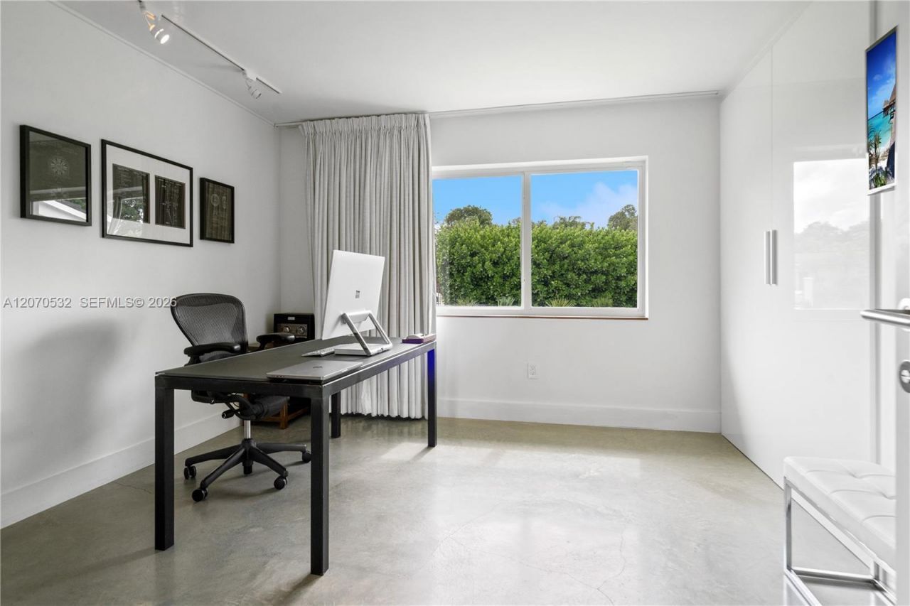 4001 Monserrate St, Coral Gables, FL 33146 Photo