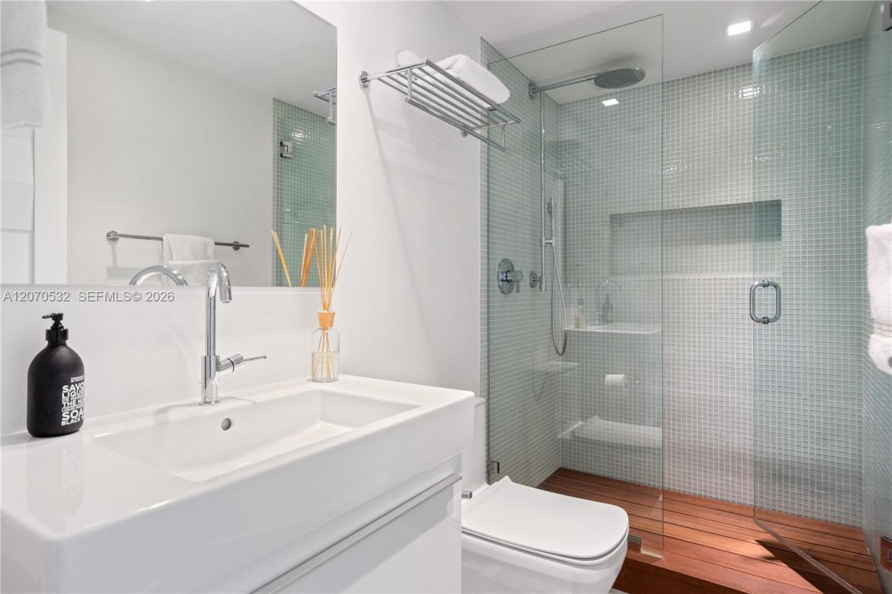 4001 Monserrate St, Coral Gables, FL 33146 Photo