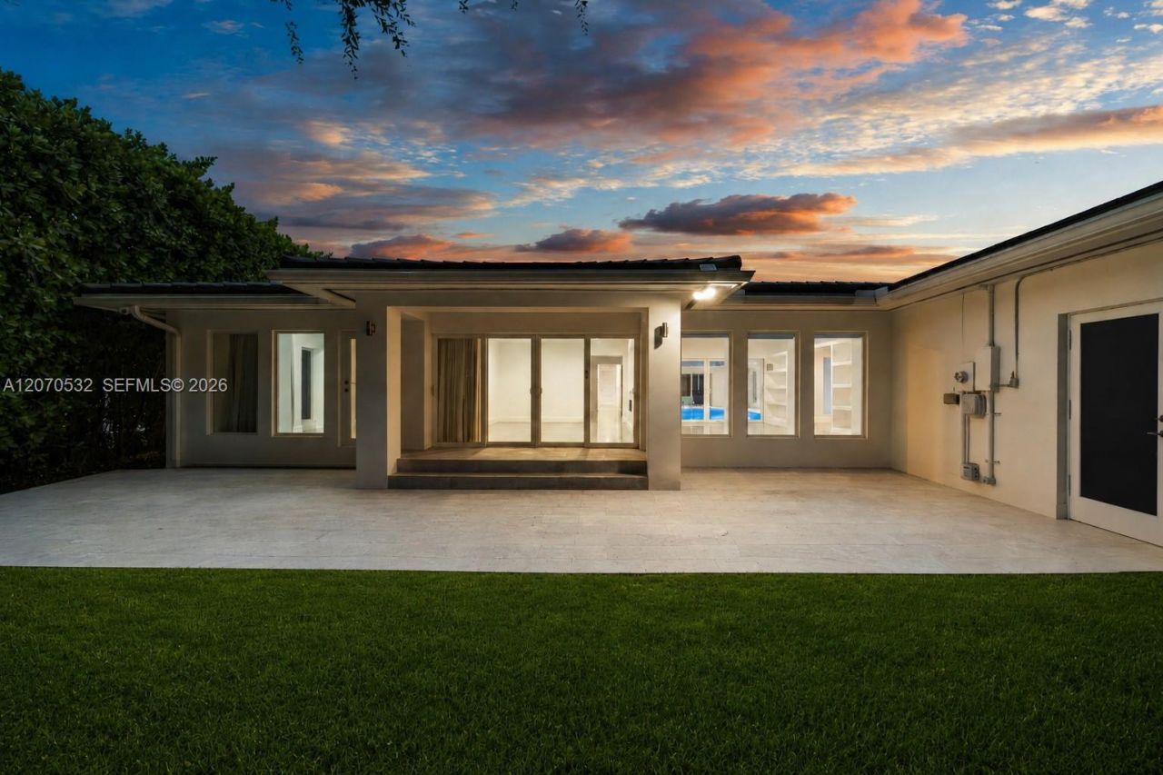 4001 Monserrate St, Coral Gables, FL 33146 Photo