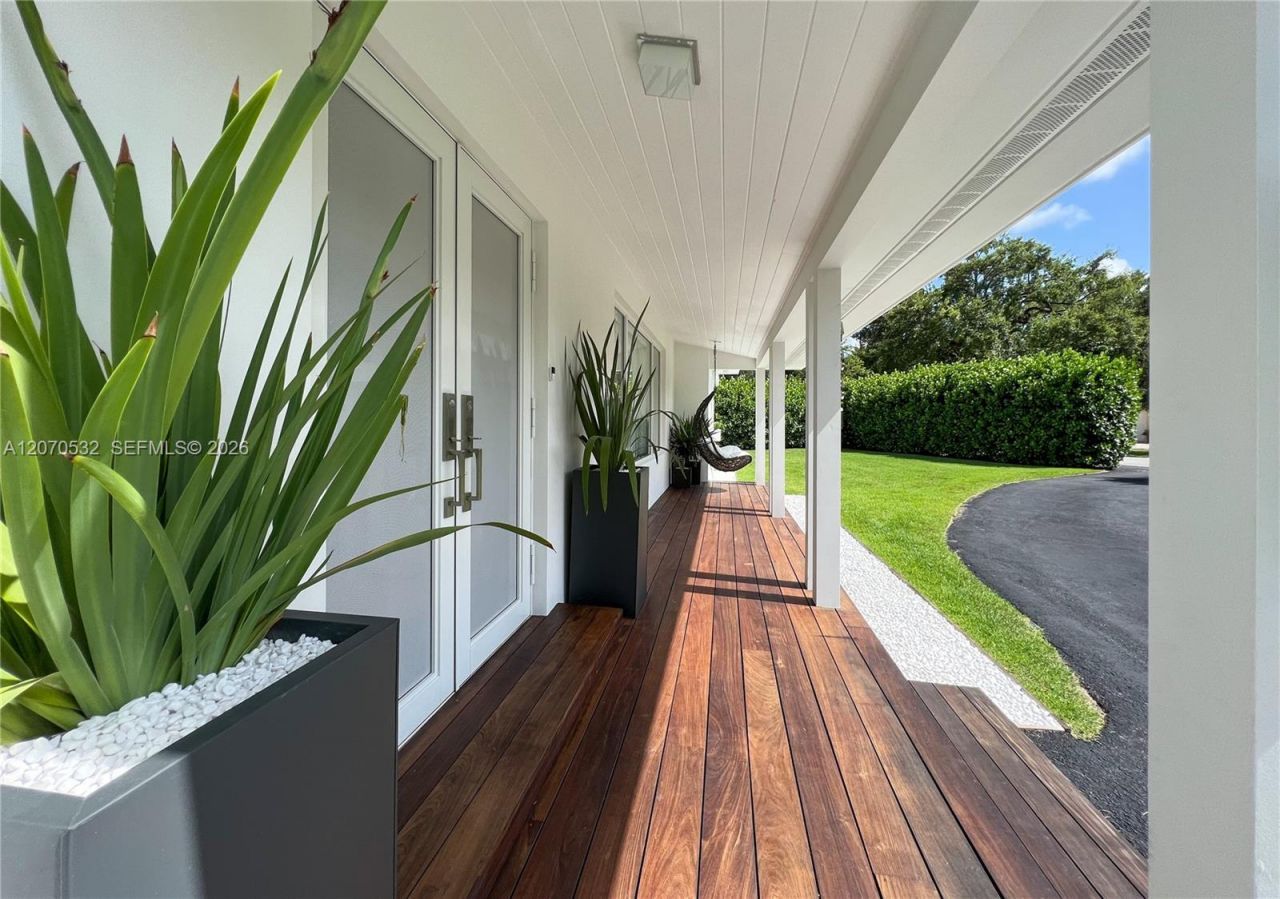 4001 Monserrate St , Coral Gables, FL 33146 Photo