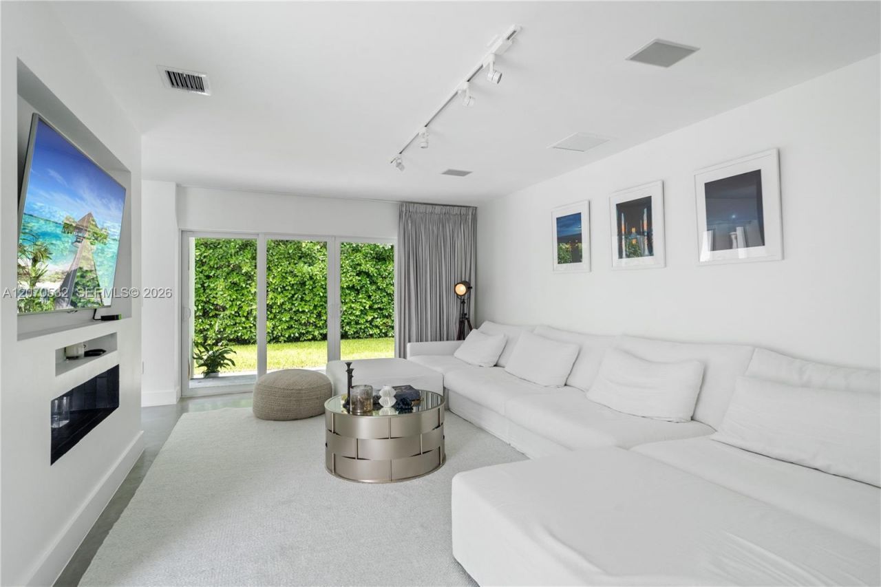 4001 Monserrate St , Coral Gables, FL 33146 Photo