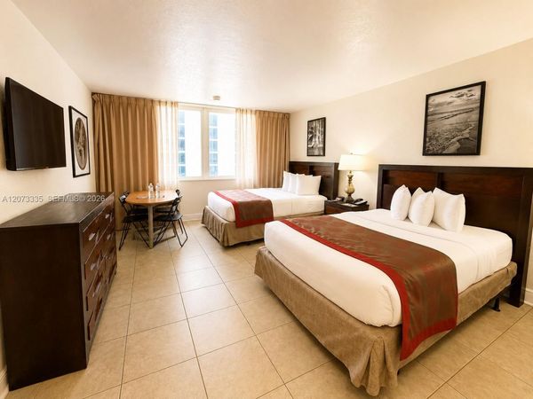 19201 Collins Ave , Unit 828, Sunny Isles Beach, FL 33160