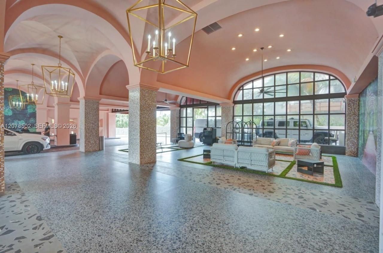 5225 Collins Ave, Unit 1516, Miami Beach, FL 33140 Photo