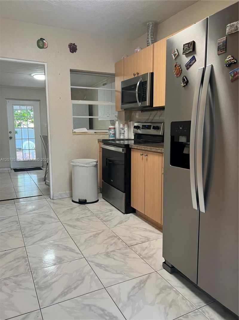 5490 W 2nd Ave , Hialeah, FL 33012 Photo