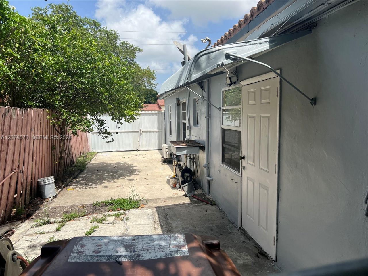 5490 W 2nd Ave , Hialeah, FL 33012 Photo