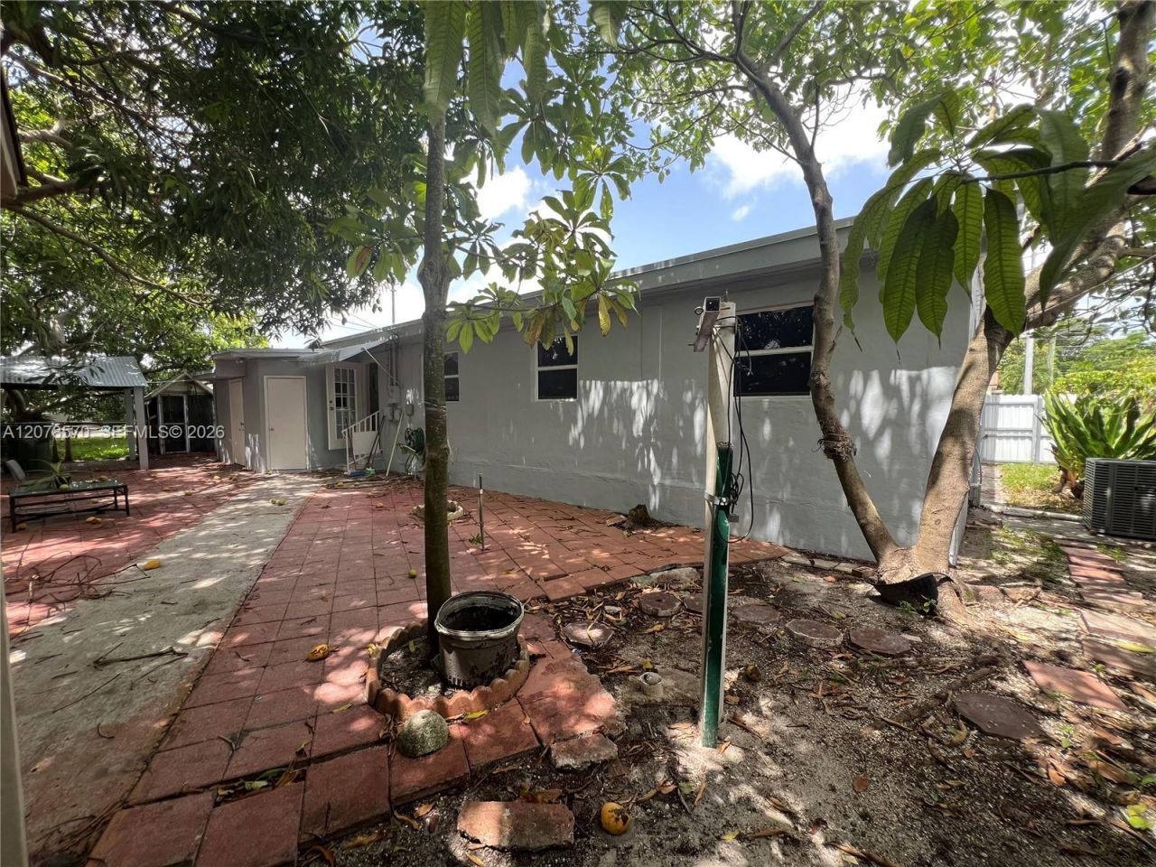 5490 W 2nd Ave , Hialeah, FL 33012 Photo