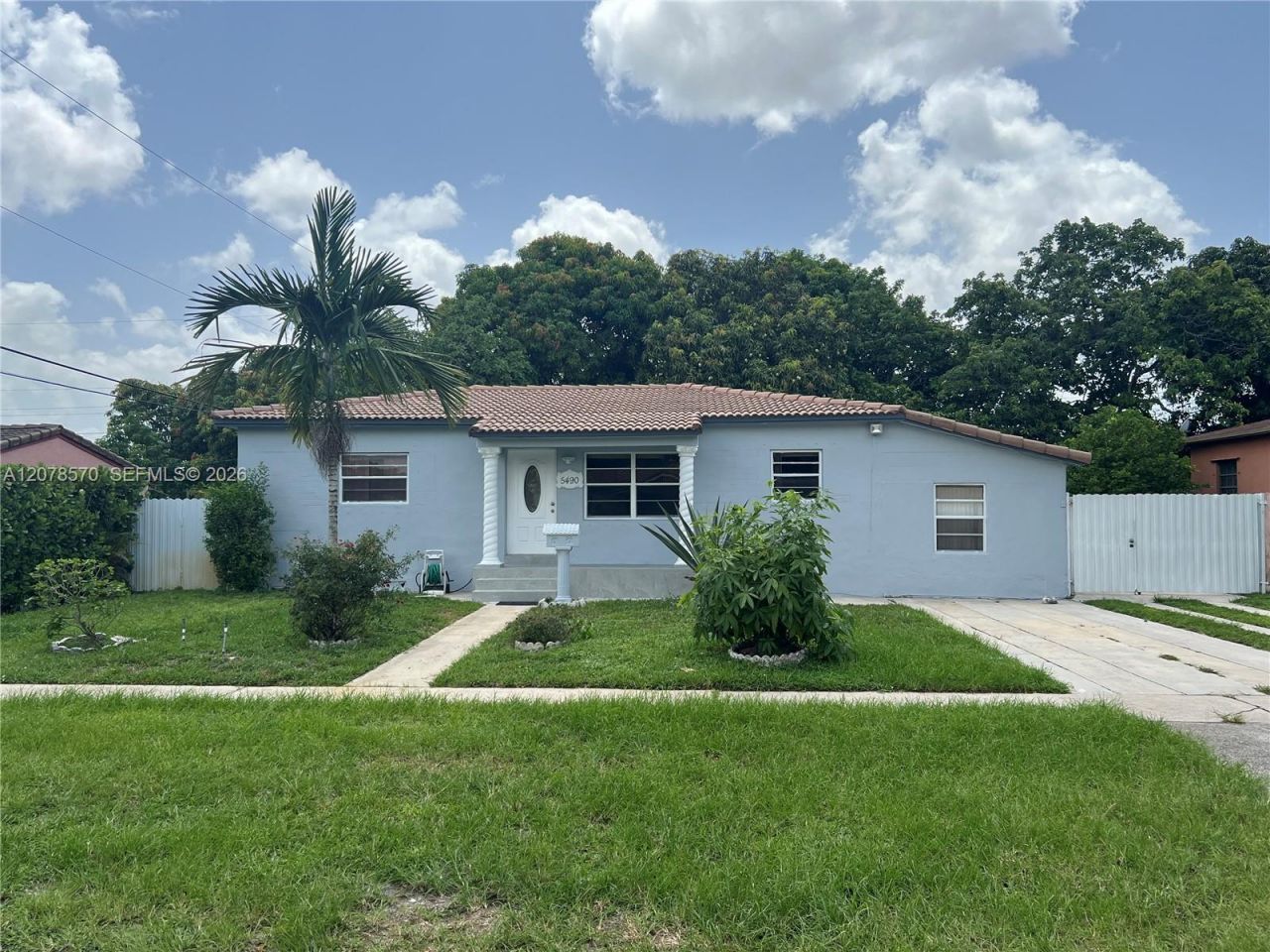 5490 W 2nd Ave , Hialeah, FL 33012 Photo