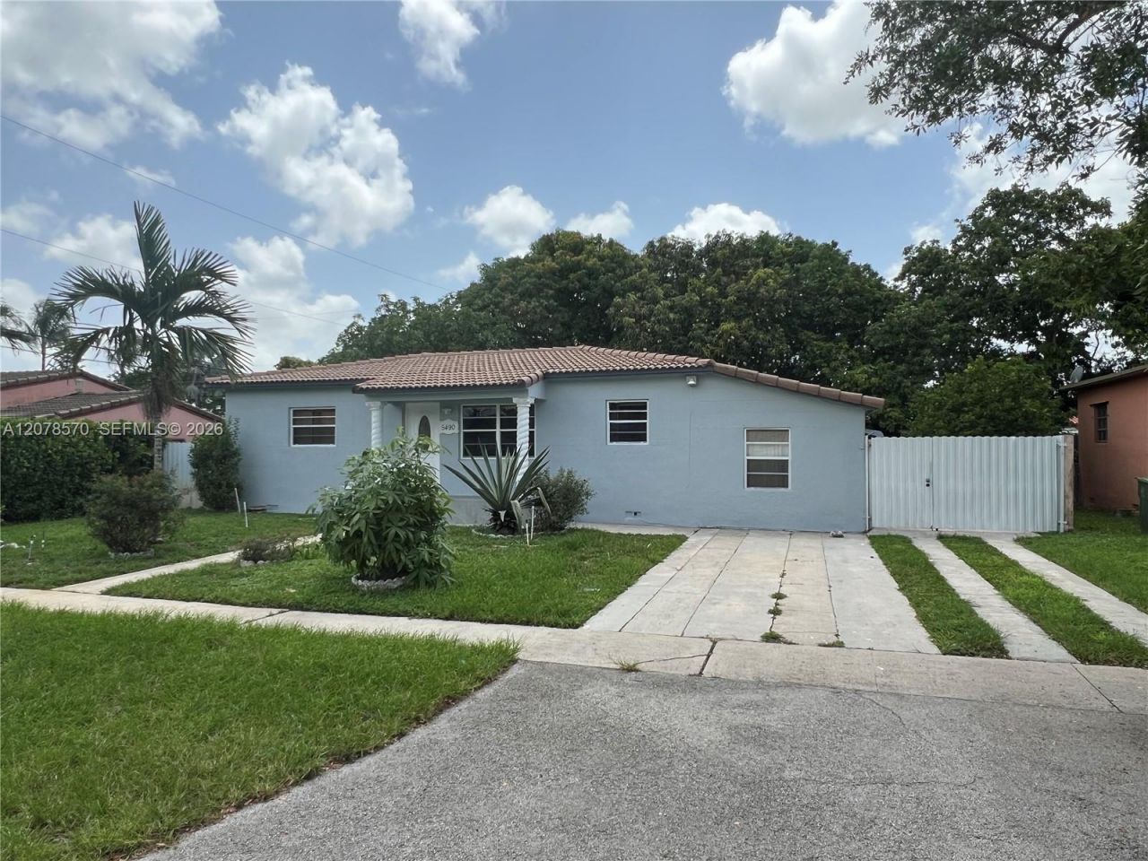 5490 W 2nd Ave , Hialeah, FL 33012 Photo