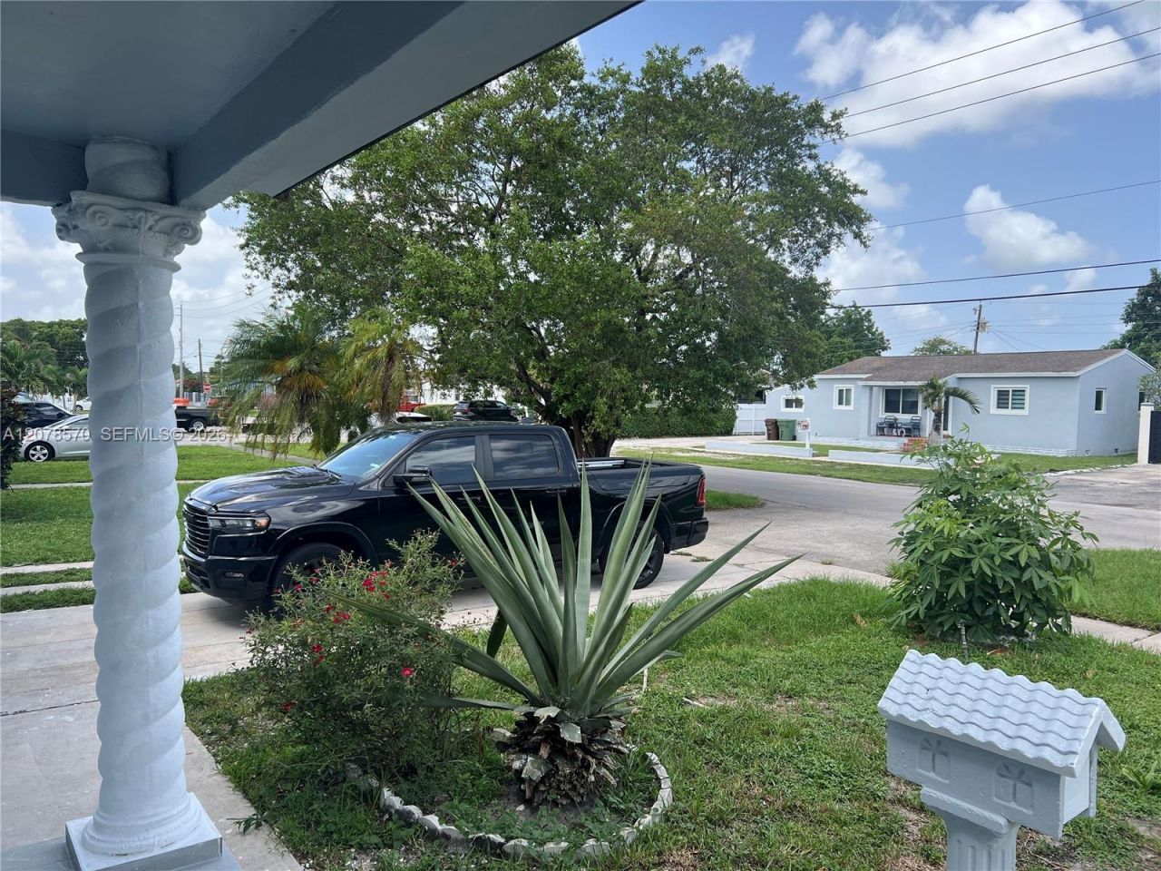 5490 W 2nd Ave , Hialeah, FL 33012 Photo