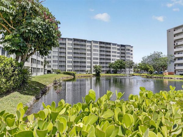 1770 NE 191st St , Unit 401-1, Miami, FL 33179