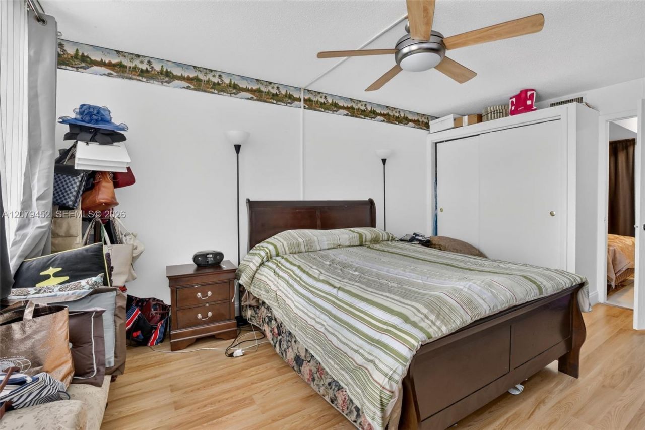 1770 NE 191st St , Unit 401-1, Miami, FL 33179 Photo