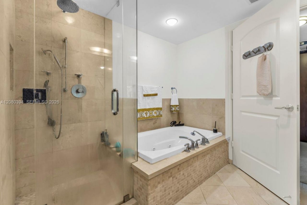 1200 Holiday Dr, Unit 208, Fort Lauderdale, FL 33316 Photo