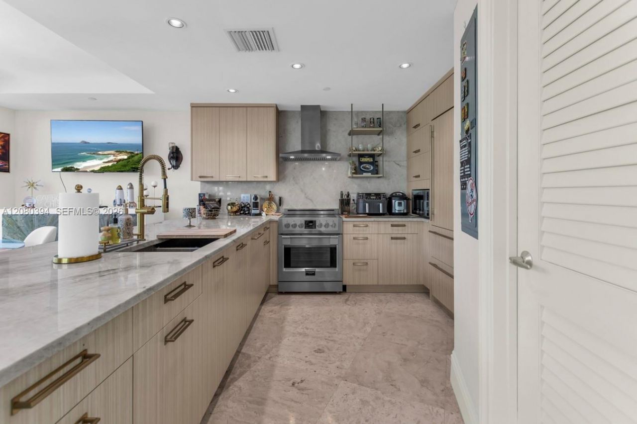 1200 Holiday Dr, Unit 208, Fort Lauderdale, FL 33316 Photo