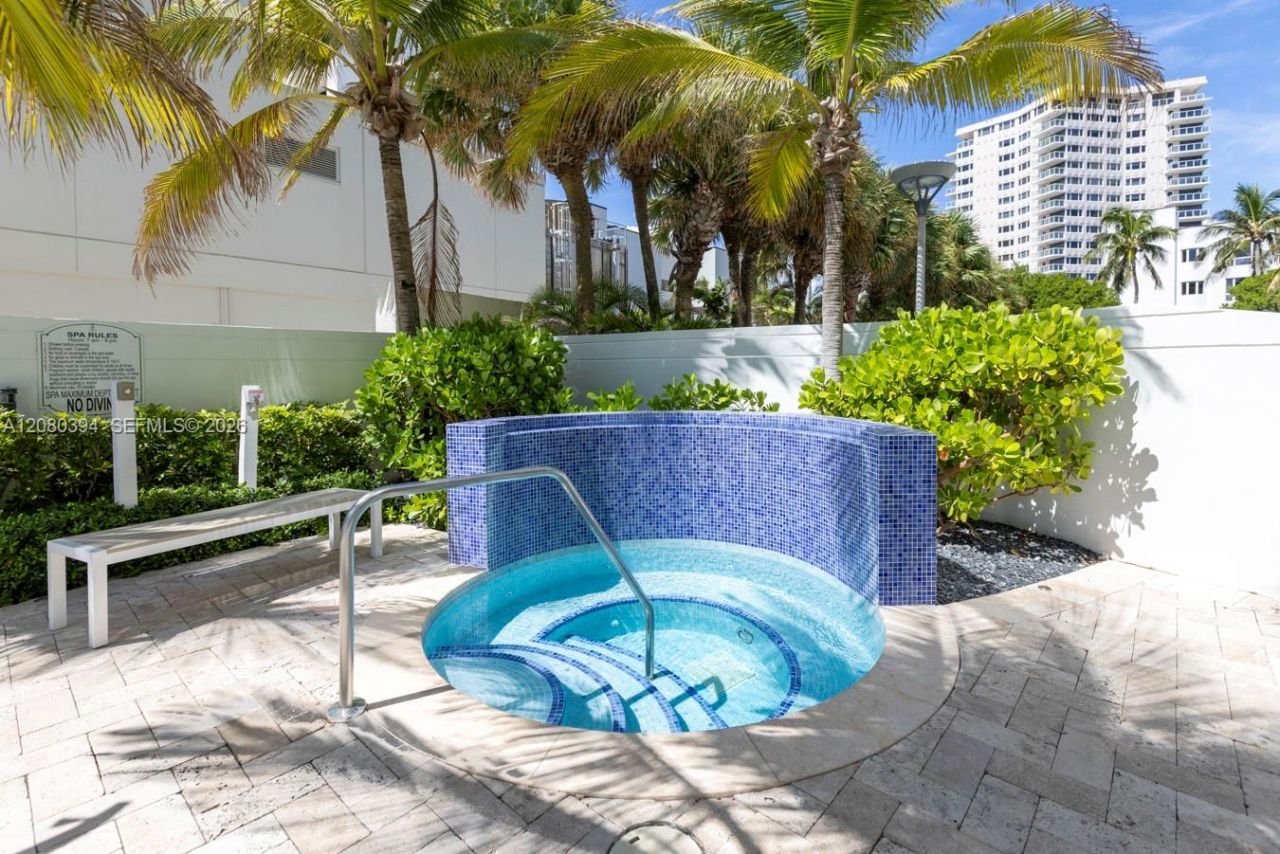 1200 Holiday Dr, Unit 208, Fort Lauderdale, FL 33316 Photo