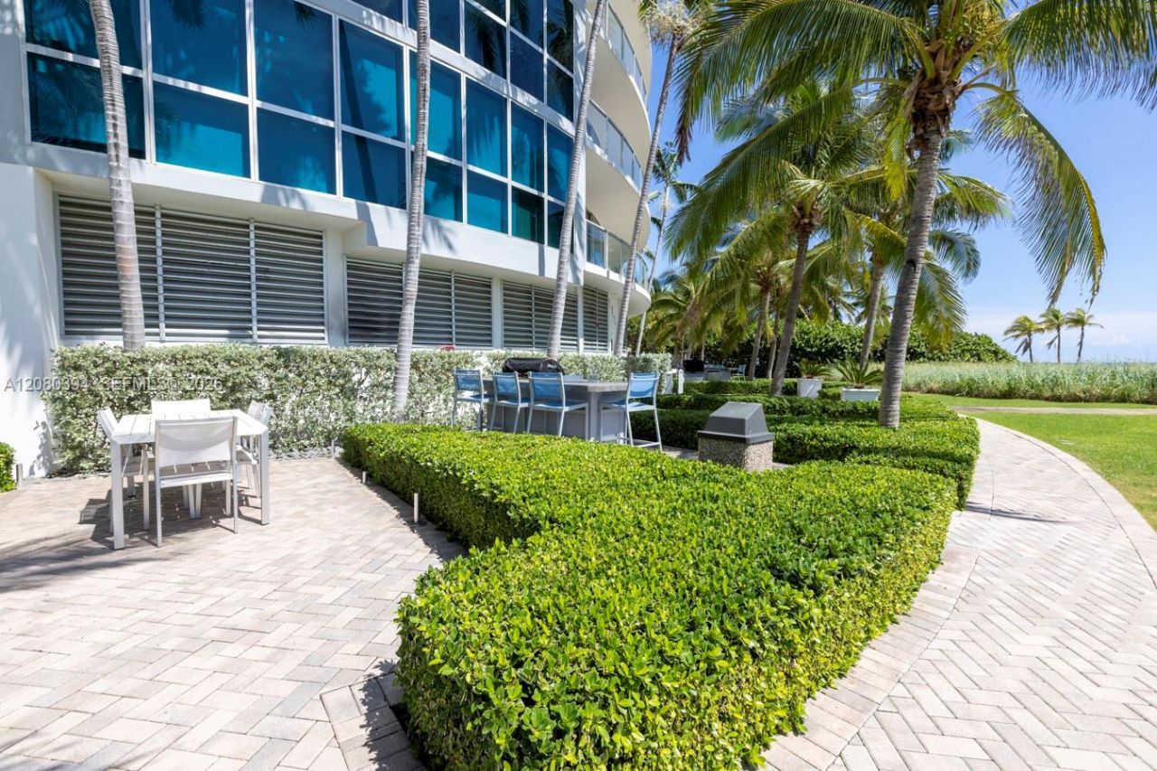 1200 Holiday Dr, Unit 208, Fort Lauderdale, FL 33316 Photo