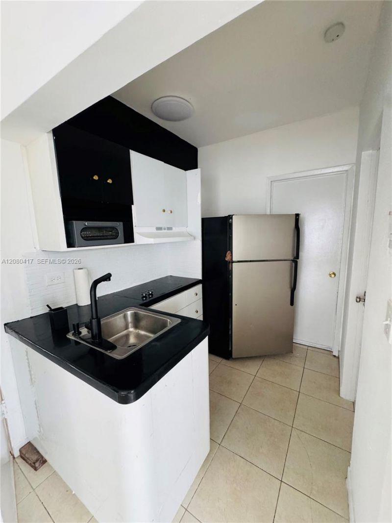 227 1st St, Unit 8, Miami Beach, FL 33139 Photo