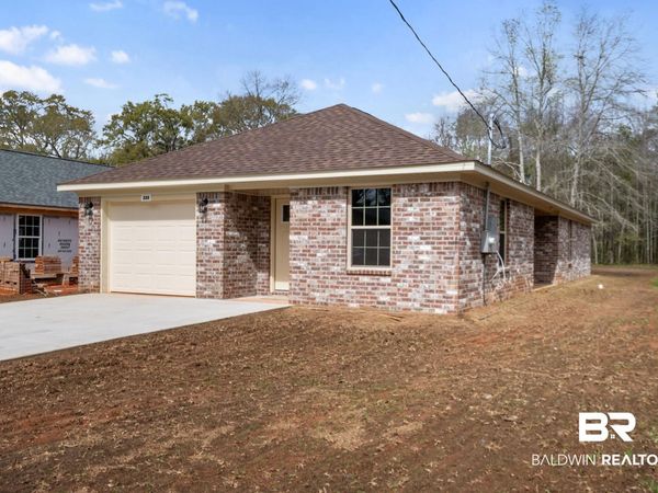 228 W 16th St, Bay Minette, AL 36507