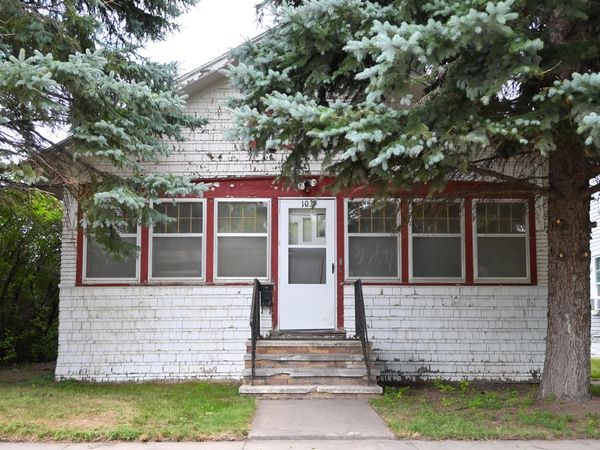 103 S Arch Street, Aberdeen, SD 57401