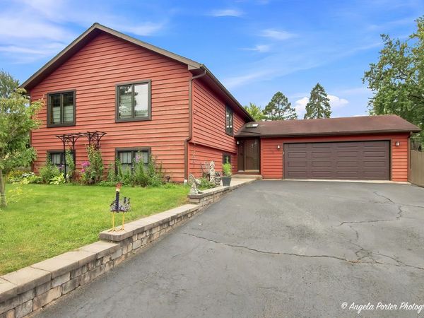 210 Maplewood Drive , Antioch, IL 60002