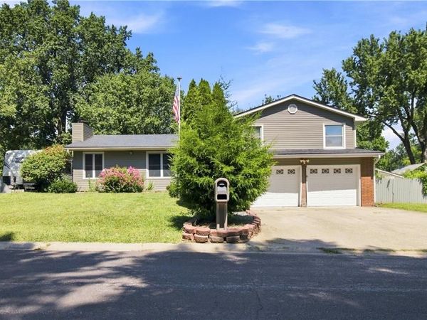 1004 Douglas Lane, Sedalia, MO 65301