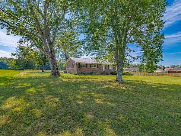 1319 Hills Chapel Rd , Manchester, TN 37355