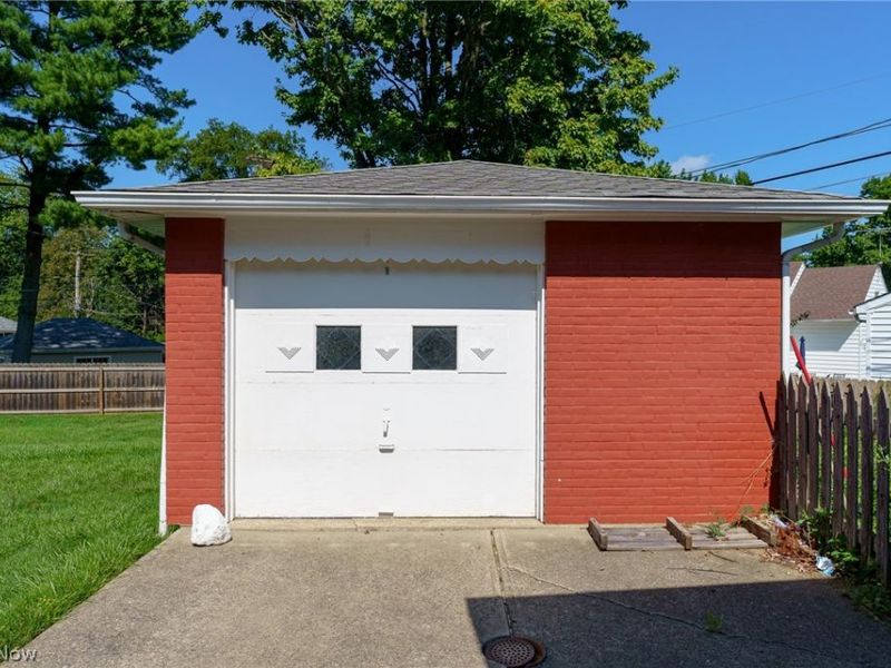 6150 Vernondale Drive, Parma Heights, OH 44130 Photo 21