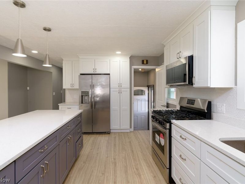 6150 Vernondale Drive, Parma Heights, OH 44130 Photo 5