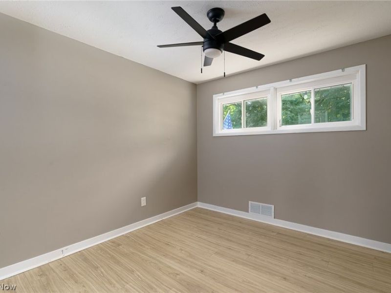 6150 Vernondale Drive, Parma Heights, OH 44130 Photo 9