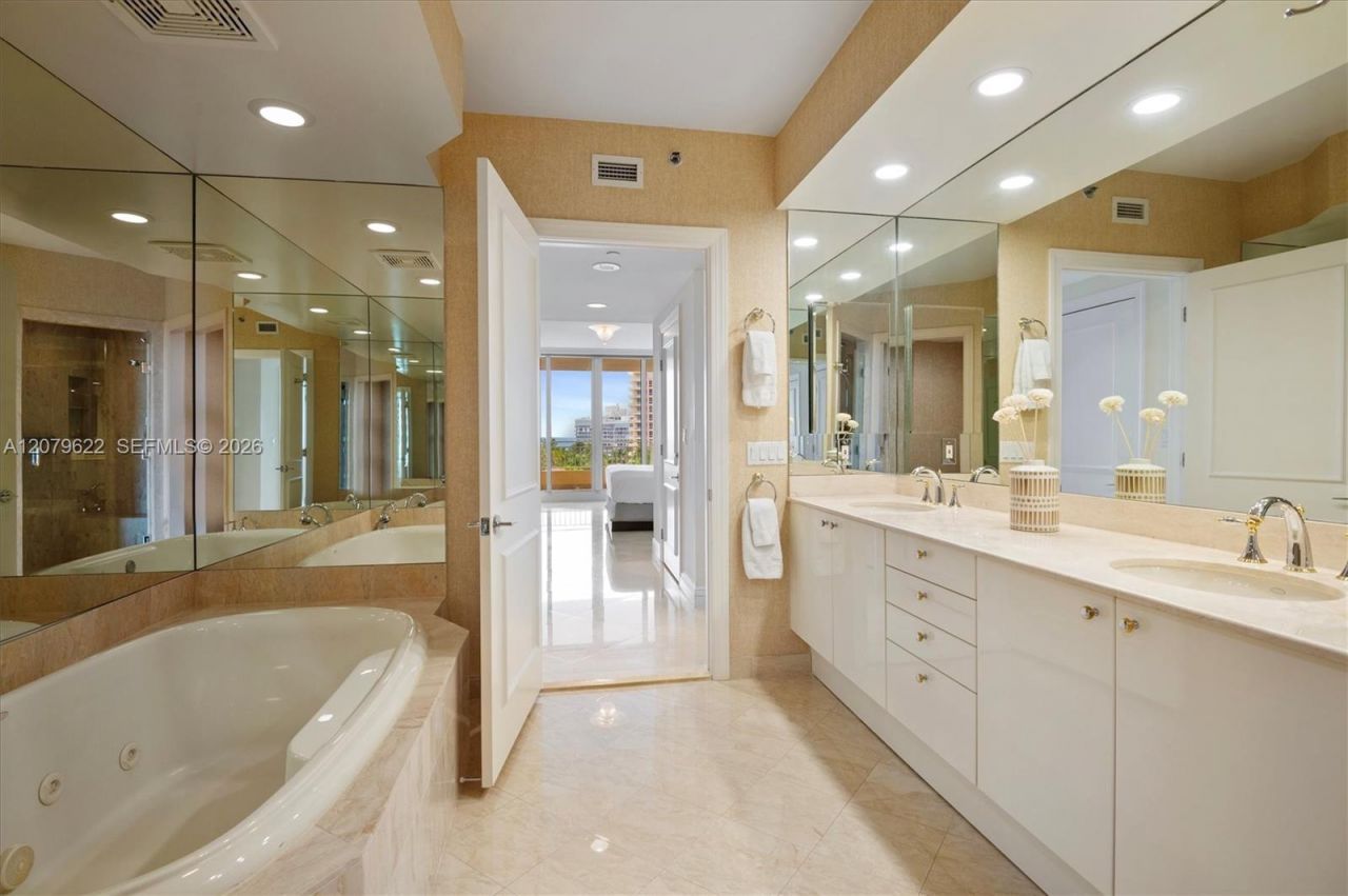 791 Crandon Blvd , Unit 704, Key Biscayne, FL 33149 Photo