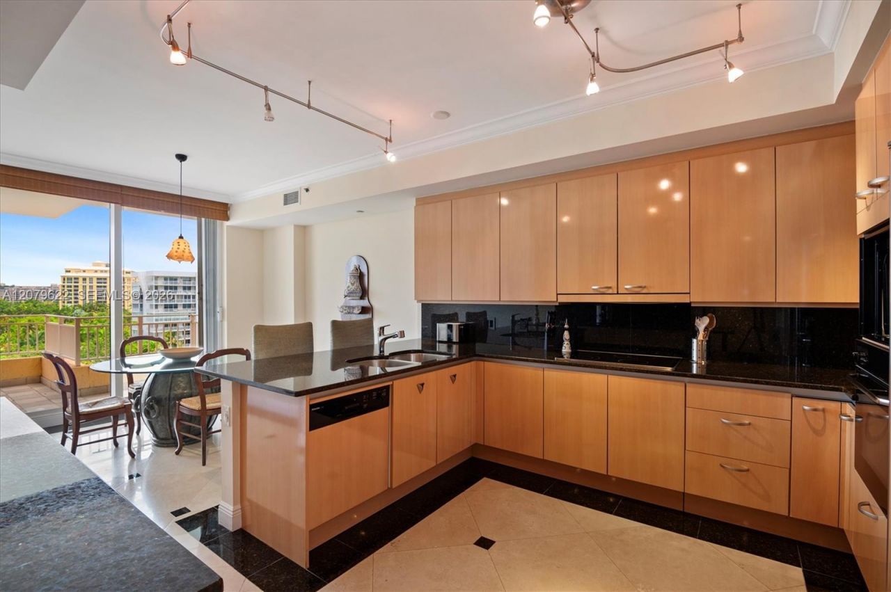 791 Crandon Blvd , Unit 704, Key Biscayne, FL 33149 Photo