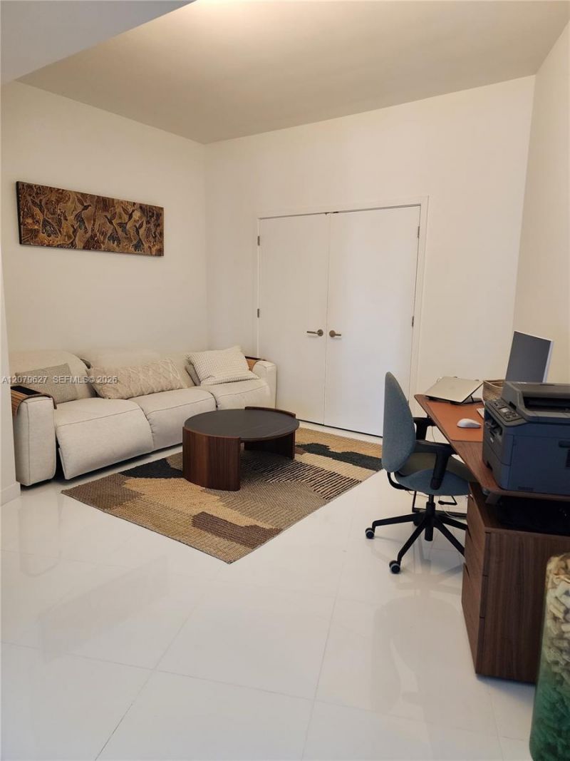 851 NE 1st Ave , Unit 3801, Miami, FL 33132 Photo