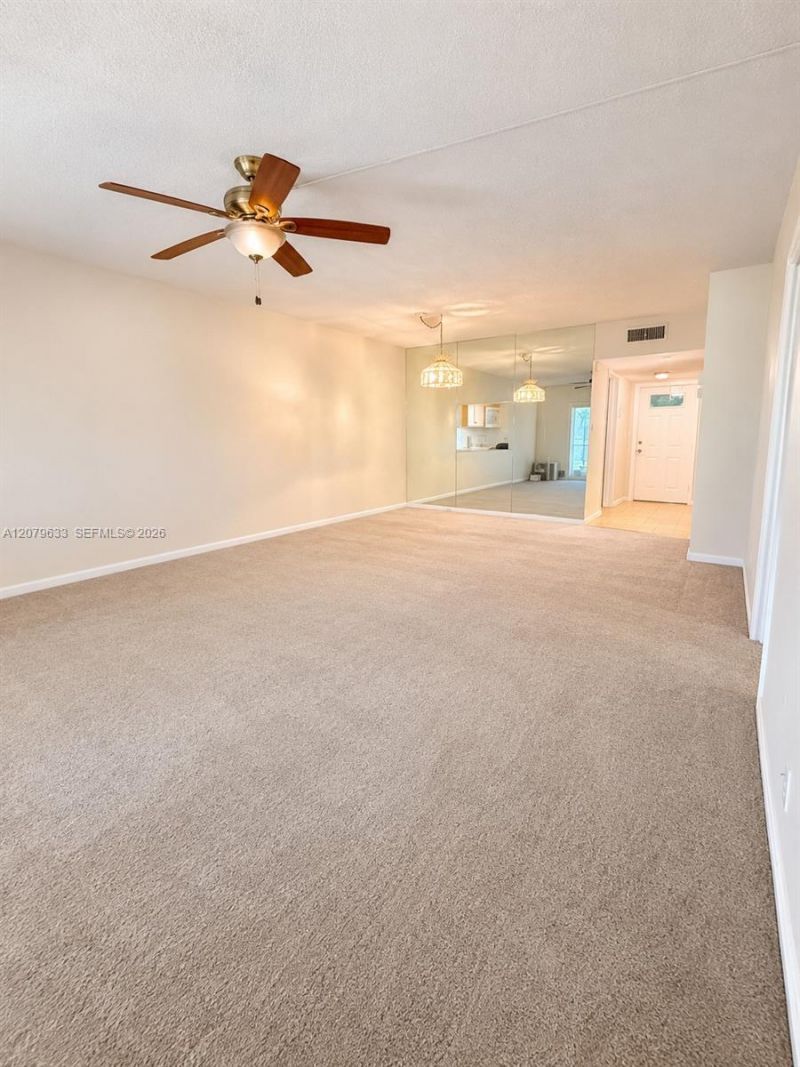 1035 Country Club Dr , Unit 408, Margate, FL 33063 Photo