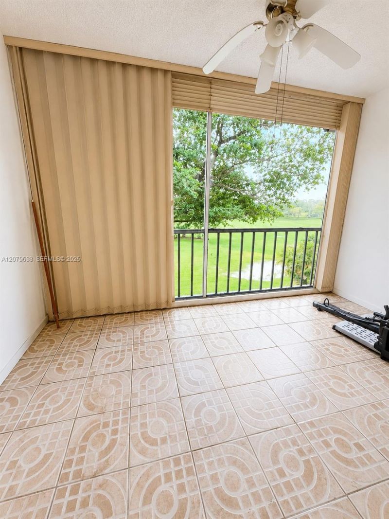 1035 Country Club Dr , Unit 408, Margate, FL 33063 Photo
