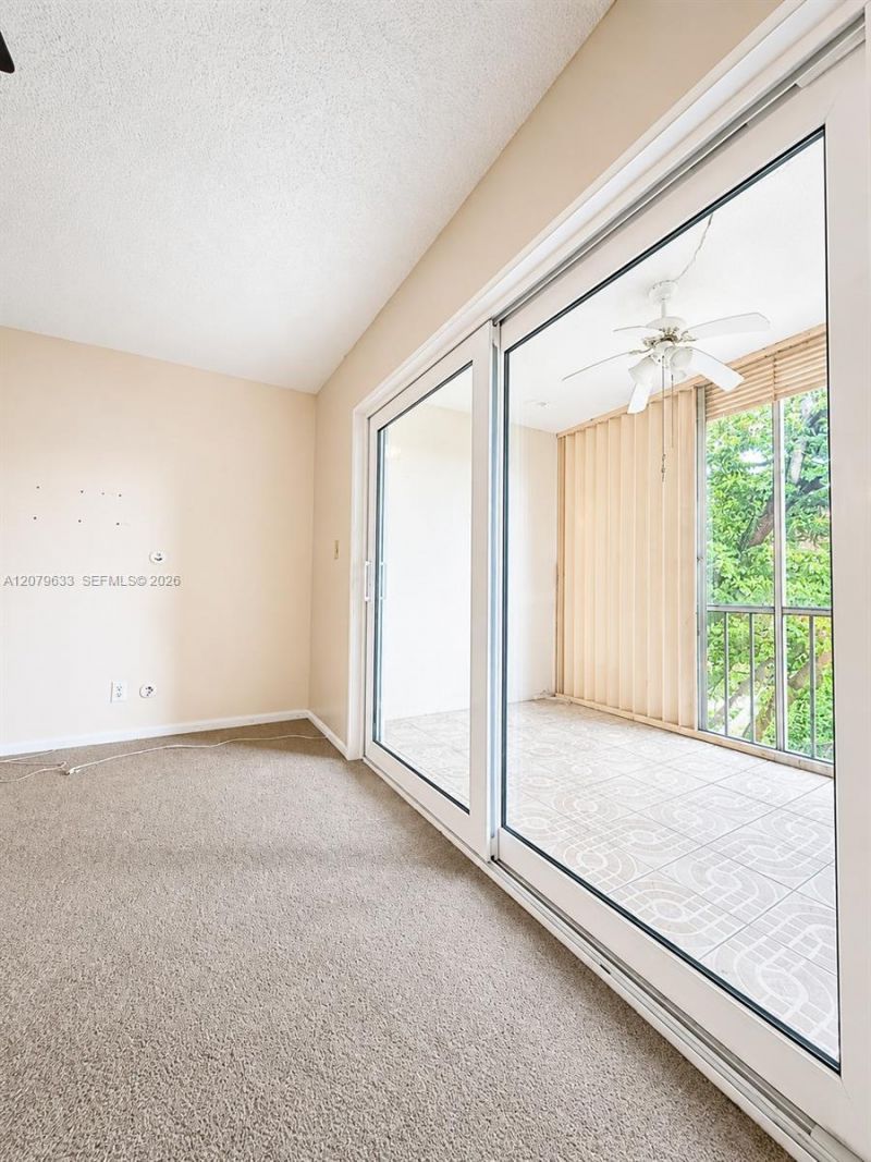 1035 Country Club Dr , Unit 408, Margate, FL 33063 Photo