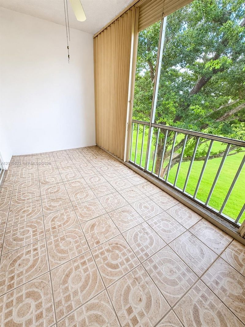 1035 Country Club Dr , Unit 408, Margate, FL 33063 Photo