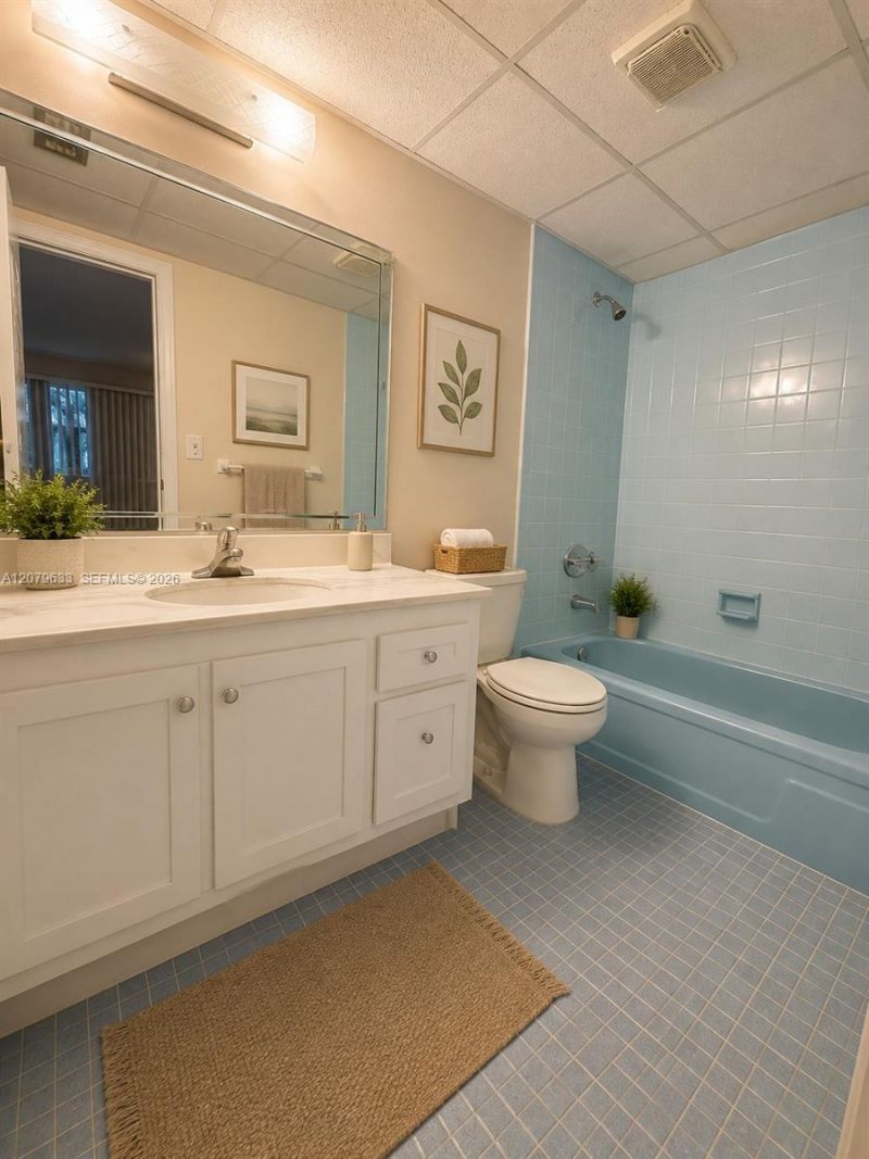 1035 Country Club Dr , Unit 408, Margate, FL 33063 Photo