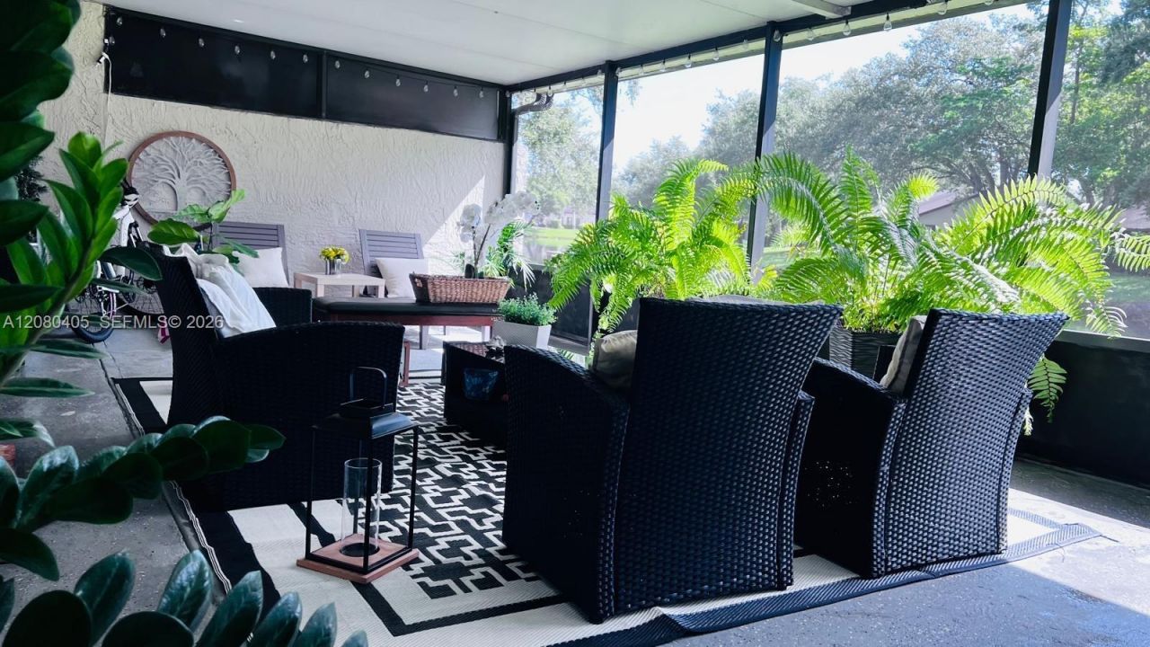 1531 NW 98th Ave , Pembroke Pines, FL 33024 Photo